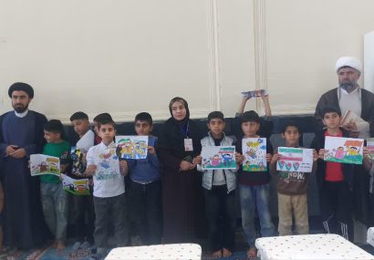 ایستگاه نقاشی دهه فجر در نماز جمعه؛ پیوند هنر کودکانه با انقلاب