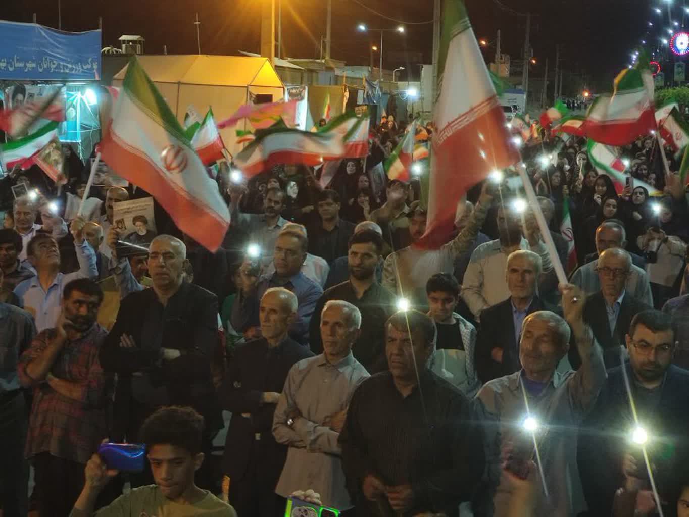 شور انقلابی مردم بهمئی در حمایت از رهبری و ارزش‌های انقلاب اسلامی