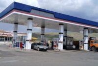کابوس ۴۰ کیلومتری رانندگان ممبی برای یک باک بنزین!