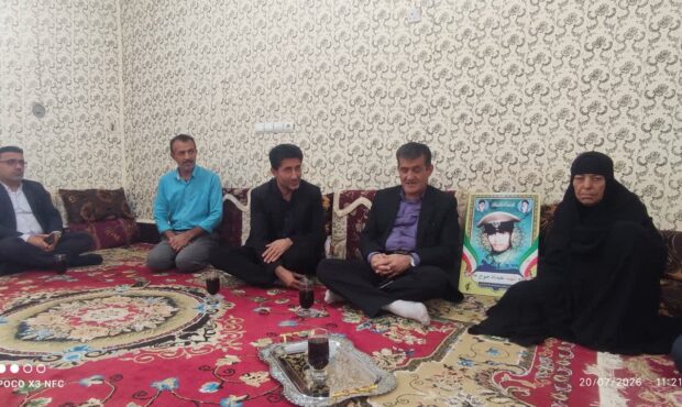 تجلیل مسئولان بهمئی از مادر شهید والامقام علیداد جوج