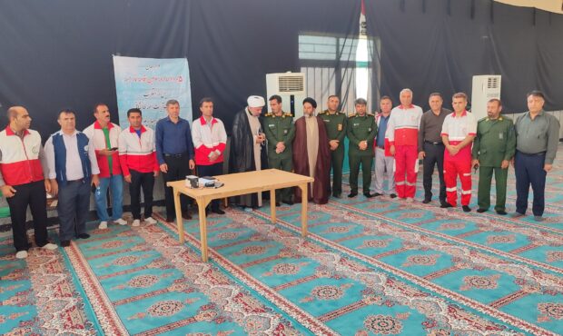 میز خدمت نمازجمعه؛ نماد پیوند بی‌واسطه مسئولان