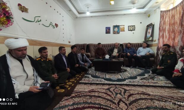 تجلیل از مادر شهید رضا امینی